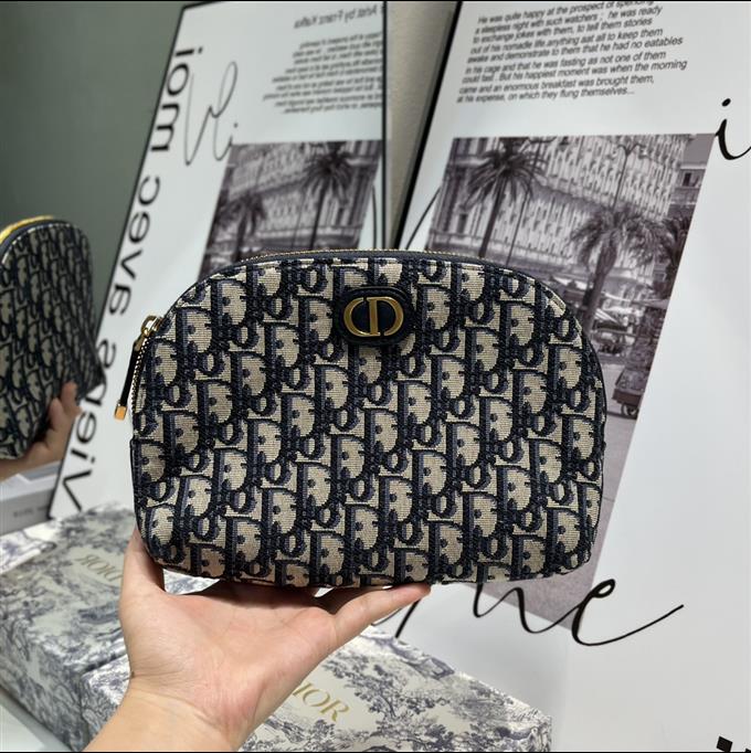 2025228Y400P215623114