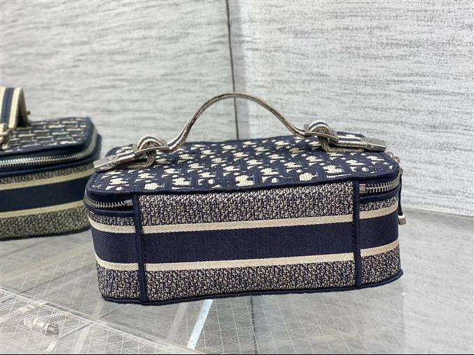 2025228Y550P215623362