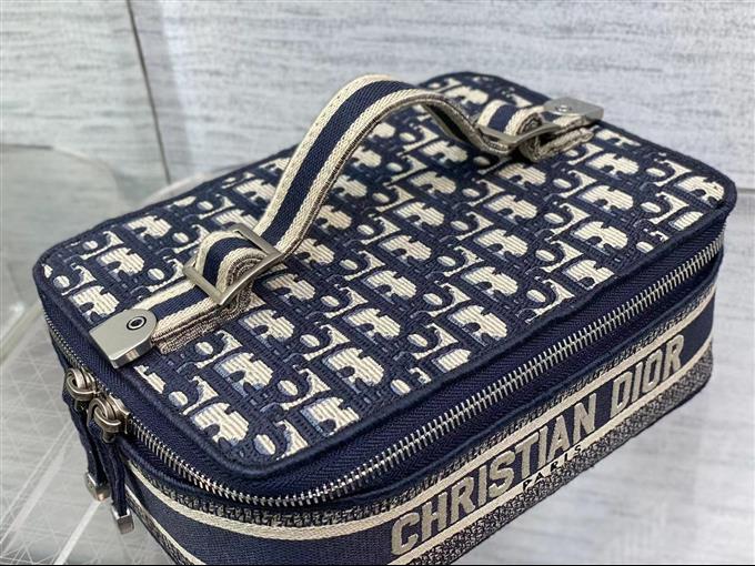 2025228Y550P215623392