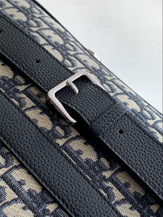 2025228Y570P221112956