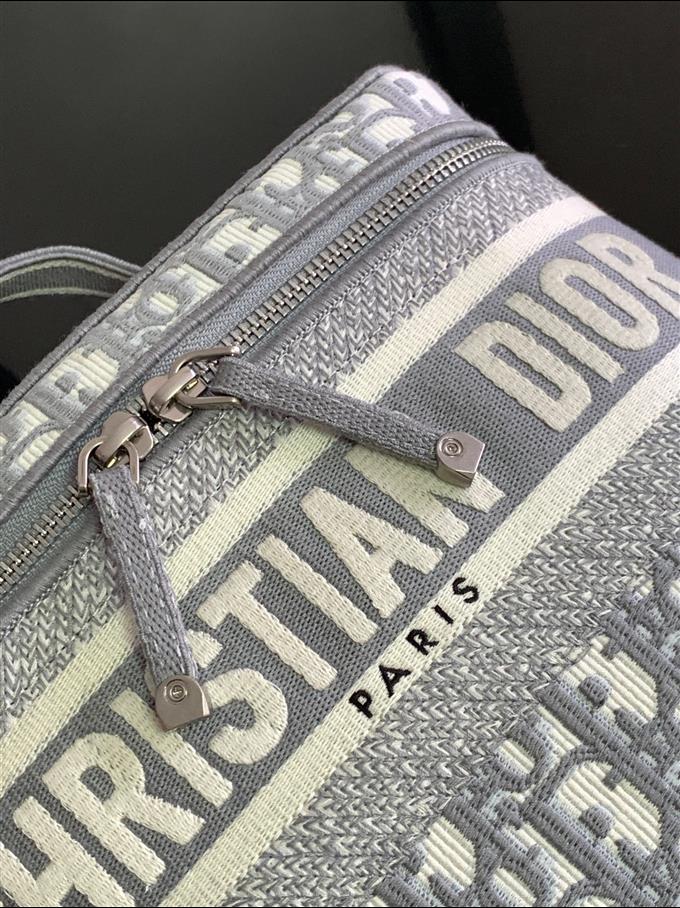 2025228Y600P215624237