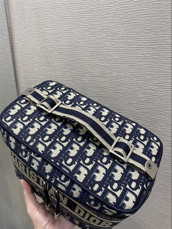 2025228Y650P215624537