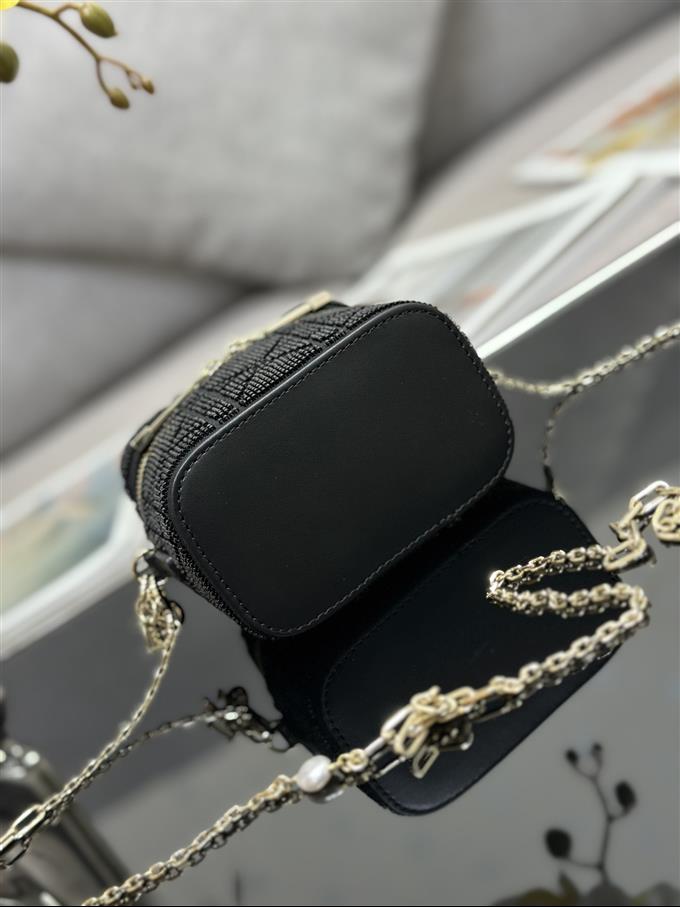 2025228Y650P215624789