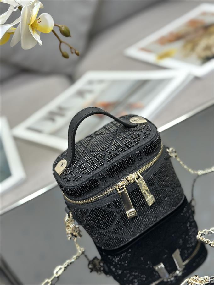 2025228Y650P215624836