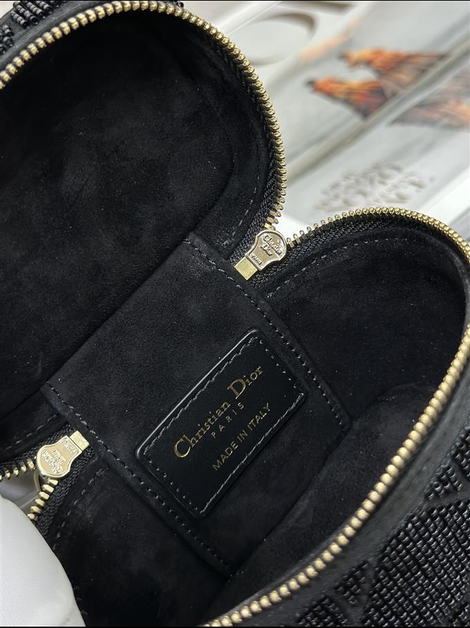 2025228Y650P215624867