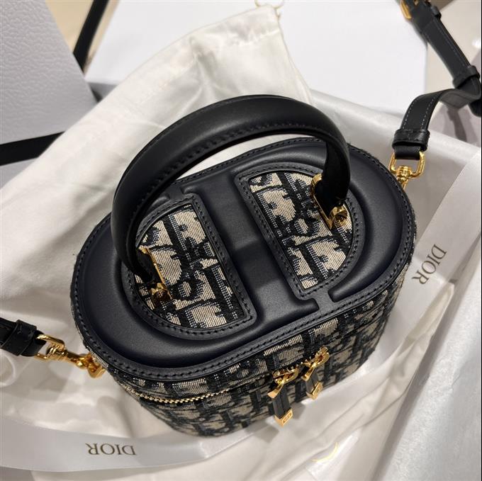 2025228Y650P21594710