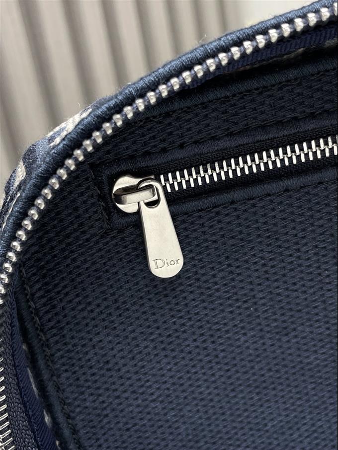 2025228Y680P215624711