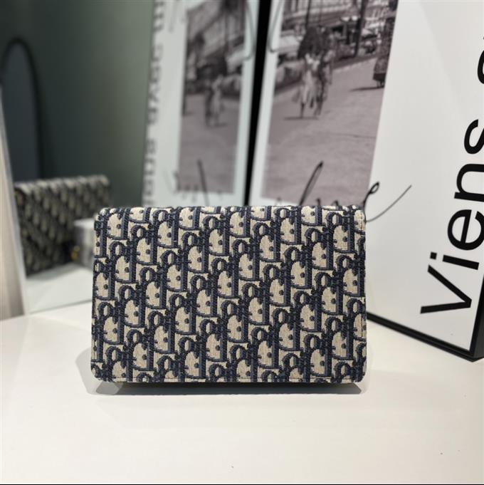 2025228Y280P21233518