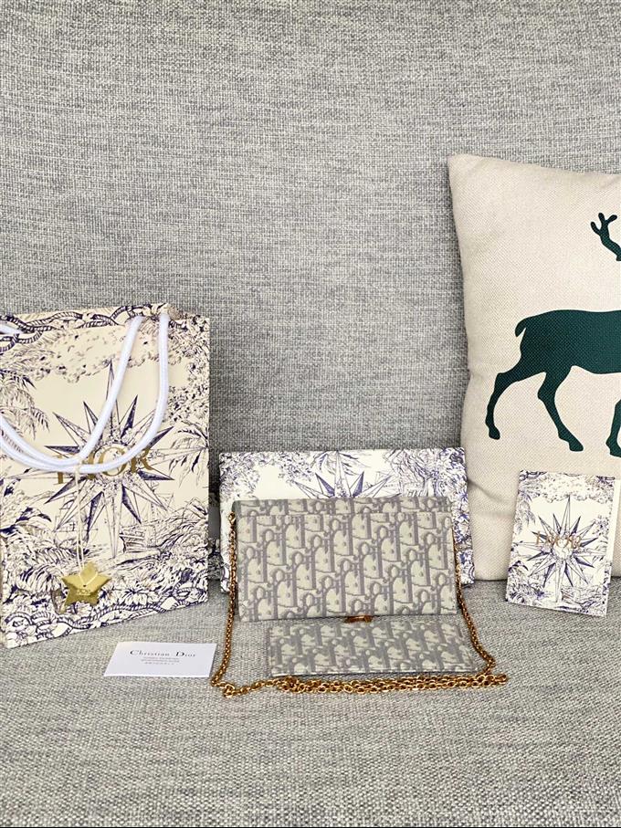 2025228Y360P21233757