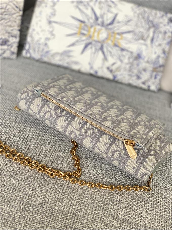 2025228Y360P21233787