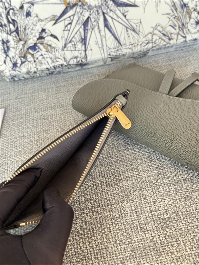 2025228Y370P212337399