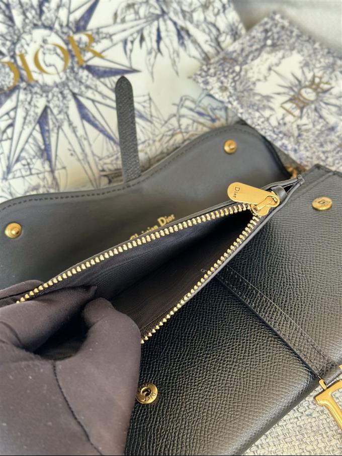 2025228Y370P212337724