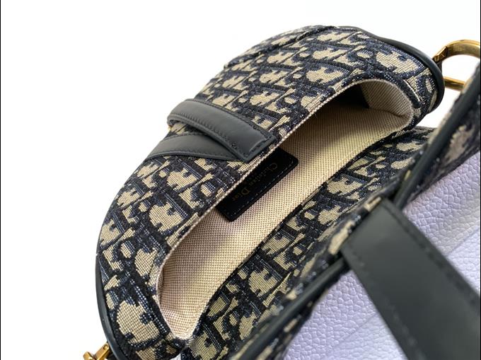 2025228Y500P212257560