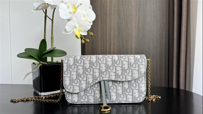 2025228Y500P21235135