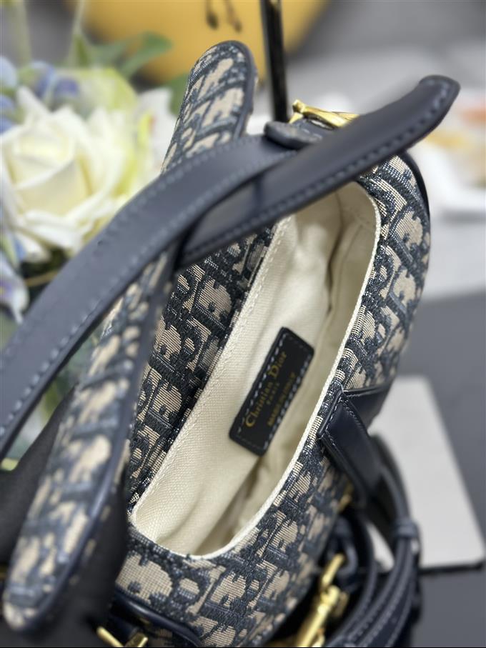 2025228Y530P21235386