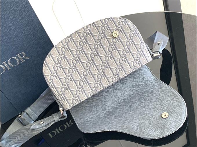 2025228Y550P21225876