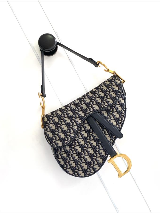 2025228Y550P212259436