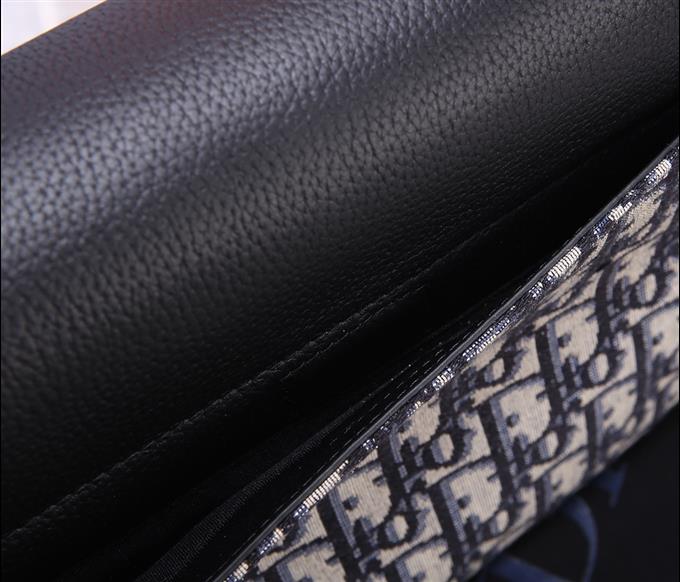 2025228Y550P212259657