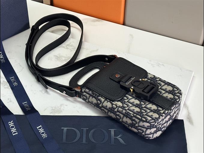 2025228Y550P212316241