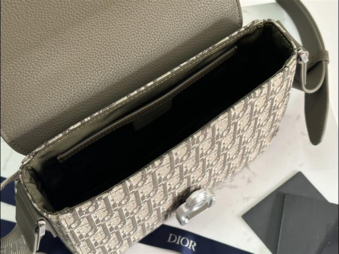 2025228Y550P212316605