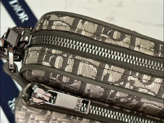 2025228Y550P212316699