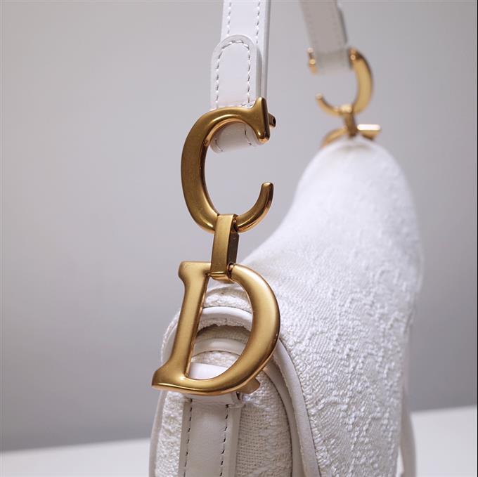 2025228Y550P21235731