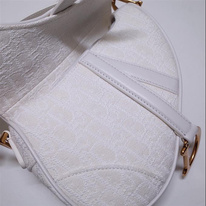 2025228Y550P21235779