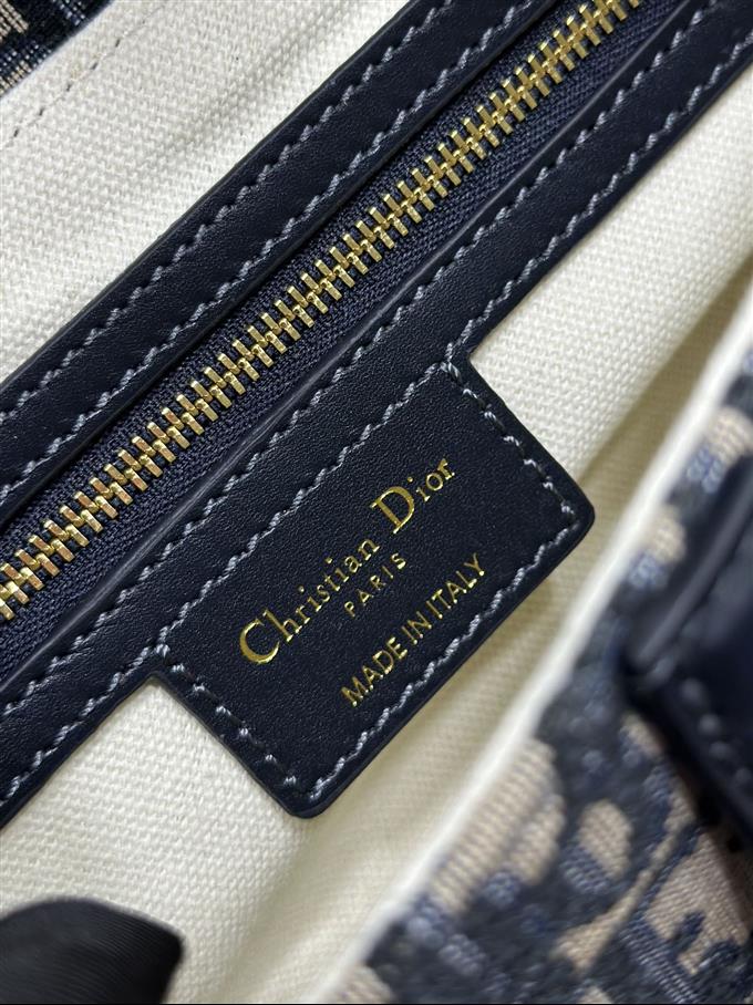 2025228Y550P21236515