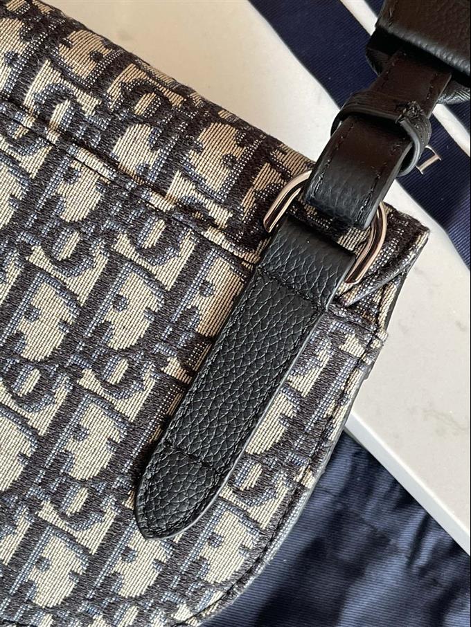 2025228Y560P21231776