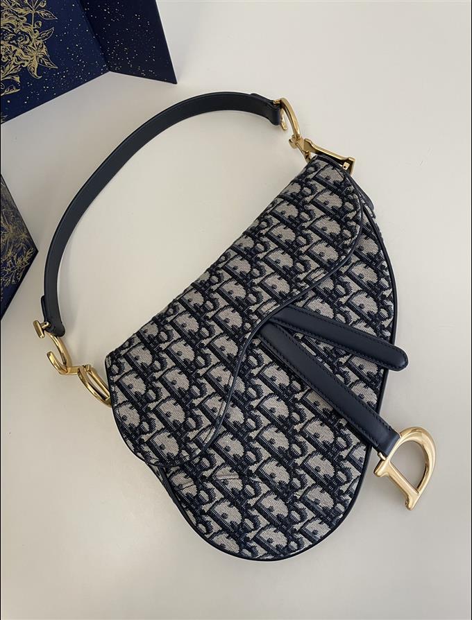 2025228Y600P21239212