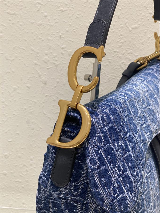 2025228Y600P21239541