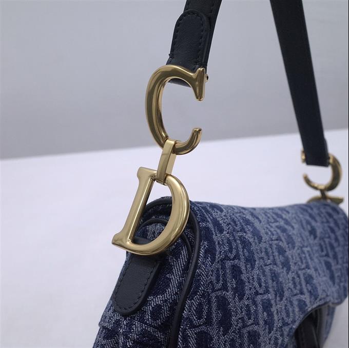 2025228Y600P21239699