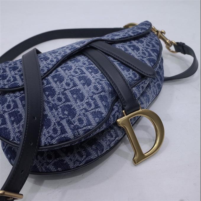 2025228Y600P21239715