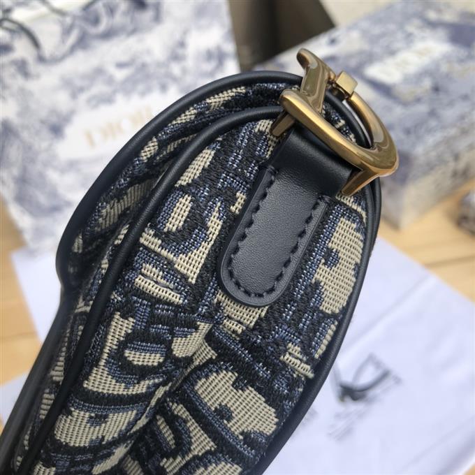 2025228Y650P21230784