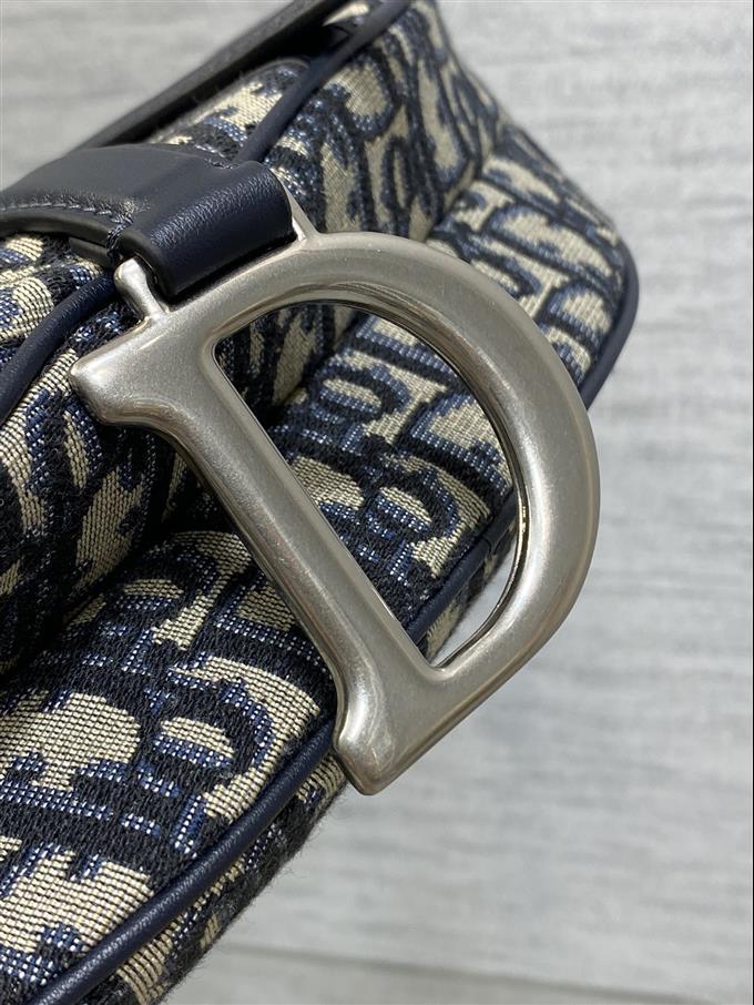 2025228Y650P212312218