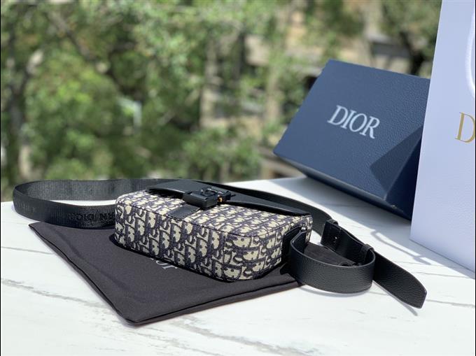 2025228Y730P21232150