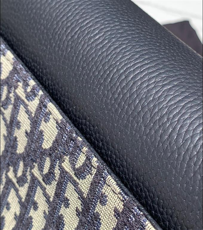 2025228Y730P21232181