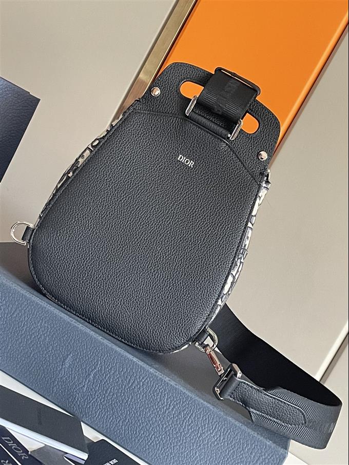 2025228Y780P212318495