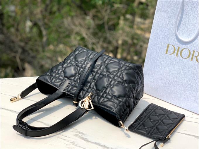 2025228Y1000P212644636