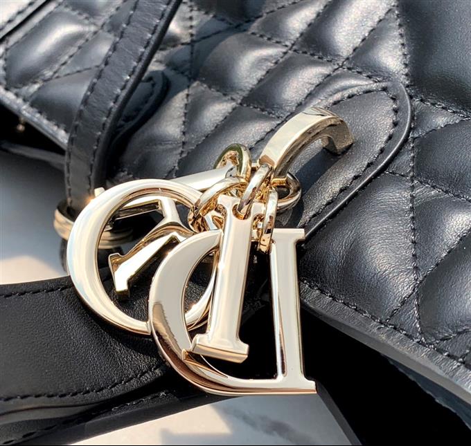 2025228Y1000P212644668