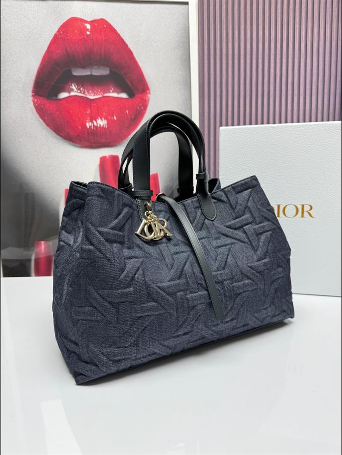 2025228Y700P21264575