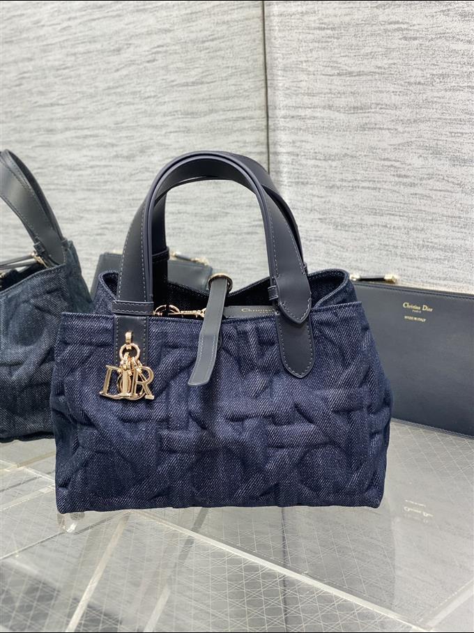 2025228Y750P212645310