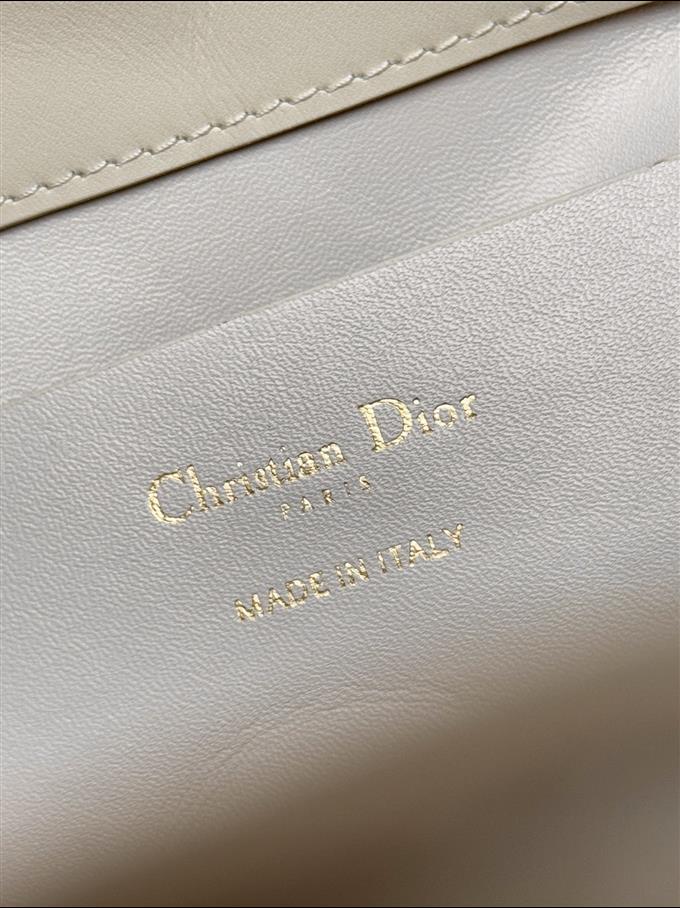 2025228Y750P212645703