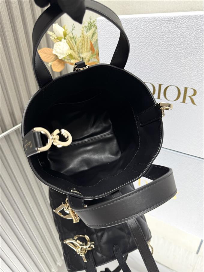 2025228Y750P212645999