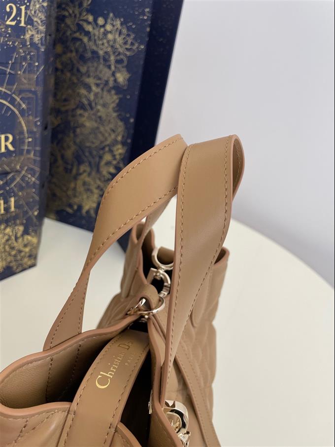 2025228Y750P212646377