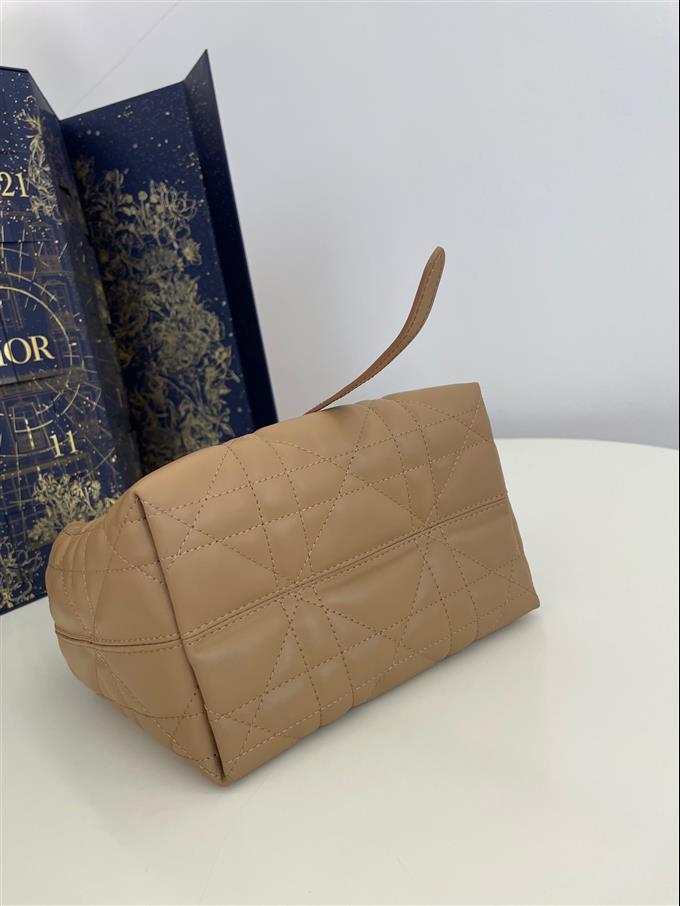 2025228Y750P212646408