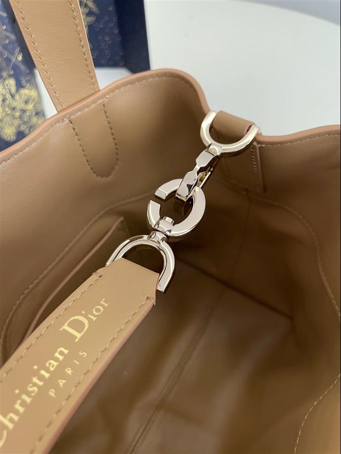 2025228Y750P212646424