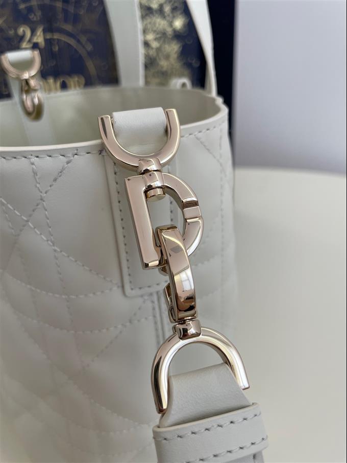 2025228Y750P212646485