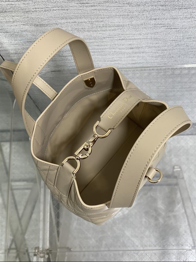 2025228Y750P212647111