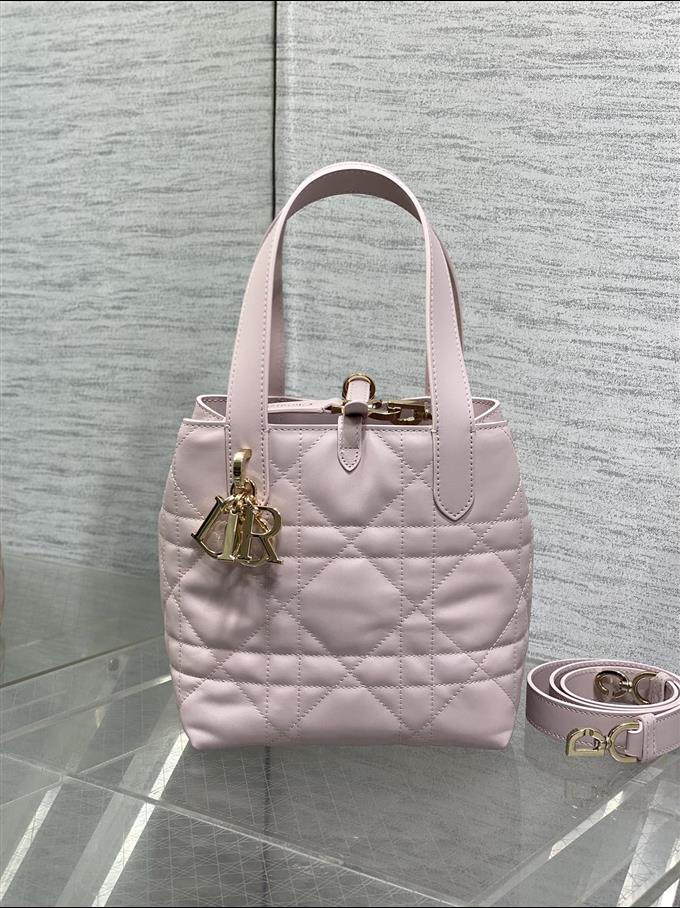 2025228Y750P212647158